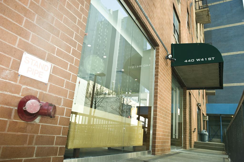 Metro Apartments New York Exterior photo